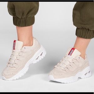 Sketchers ~ Arctic Wind ~ US 7 (women’s)